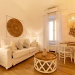 Next To Vatican Museum Luxury Flat