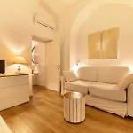 Next To Vatican Museum Luxury Flat