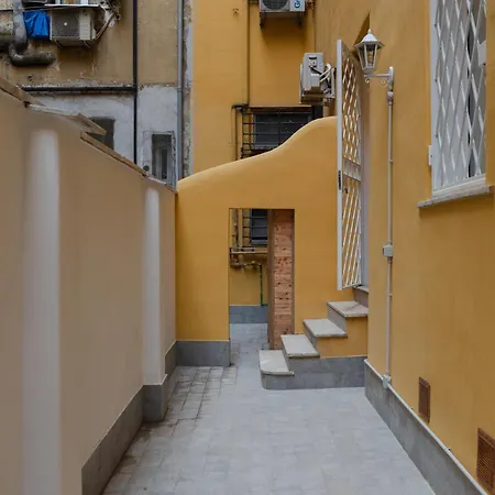 Next To Vatican Museum Luxury Flat דירה *