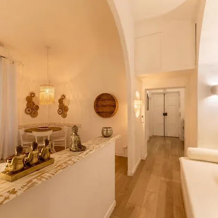 Next To Vatican Museum Luxury Flat