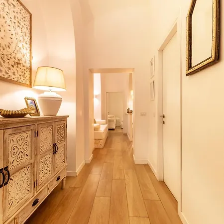 Next To Vatican Museum Luxury Flat דירה *