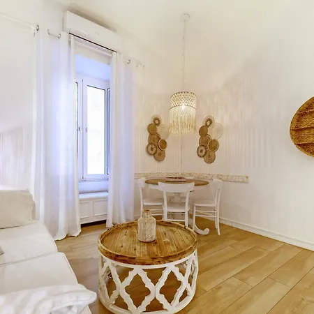 Next To Vatican Museum Luxury Flat